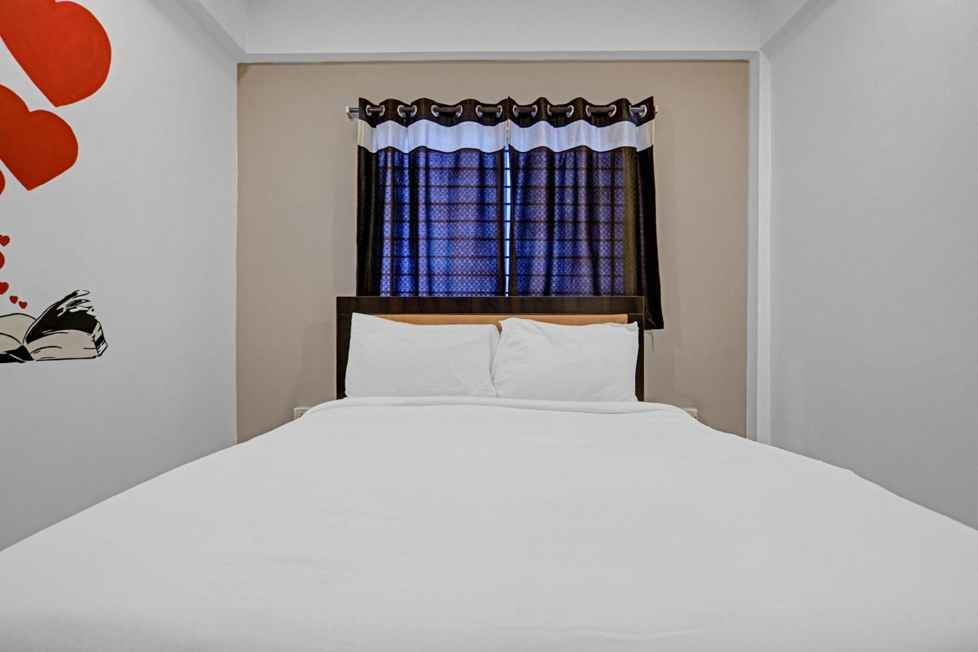 Collection O The Eternity Near Lig Sqaure Hotell Indore Eksteriør bilde