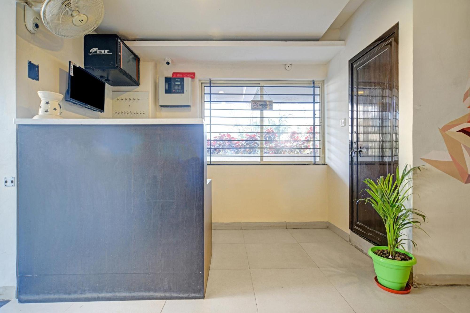 Collection O The Eternity Near Lig Sqaure Hotell Indore Eksteriør bilde