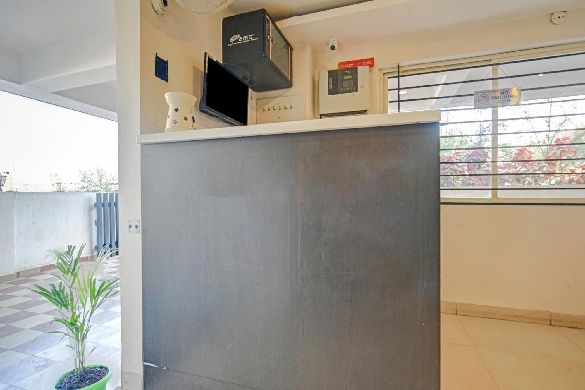 Collection O The Eternity Near Lig Sqaure Hotell Indore Eksteriør bilde