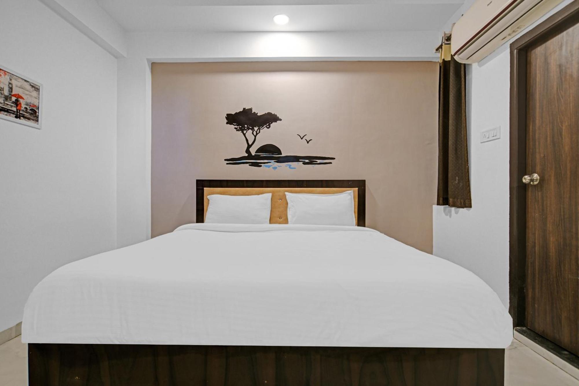 Collection O The Eternity Near Lig Sqaure Hotell Indore Eksteriør bilde